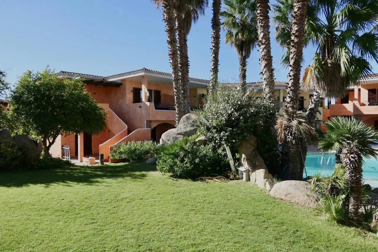Residence Con Piscina A Palau, A Soli 150 Mt. Dal Mare
