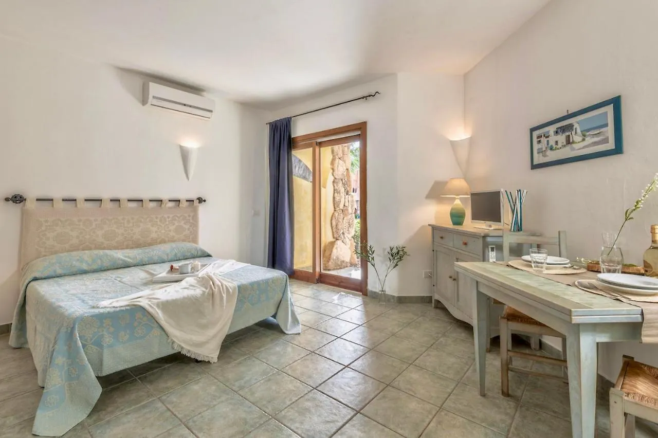 Residence Con Piscina A Palau, A Soli 150 Mt. Dal Mare Appart hôtel